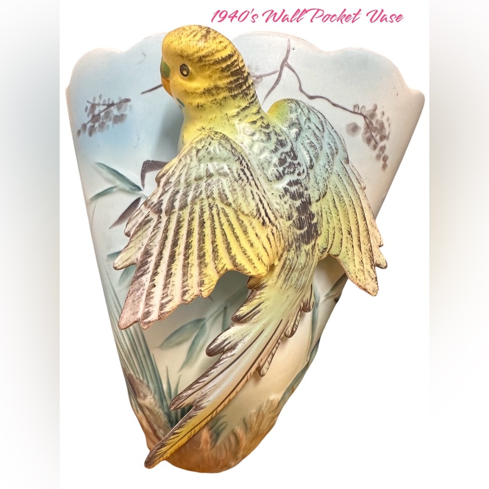 Vintage Wall pocket Vase Parakeet Colorful MCM DESIGN-Great History 1940’s Bird